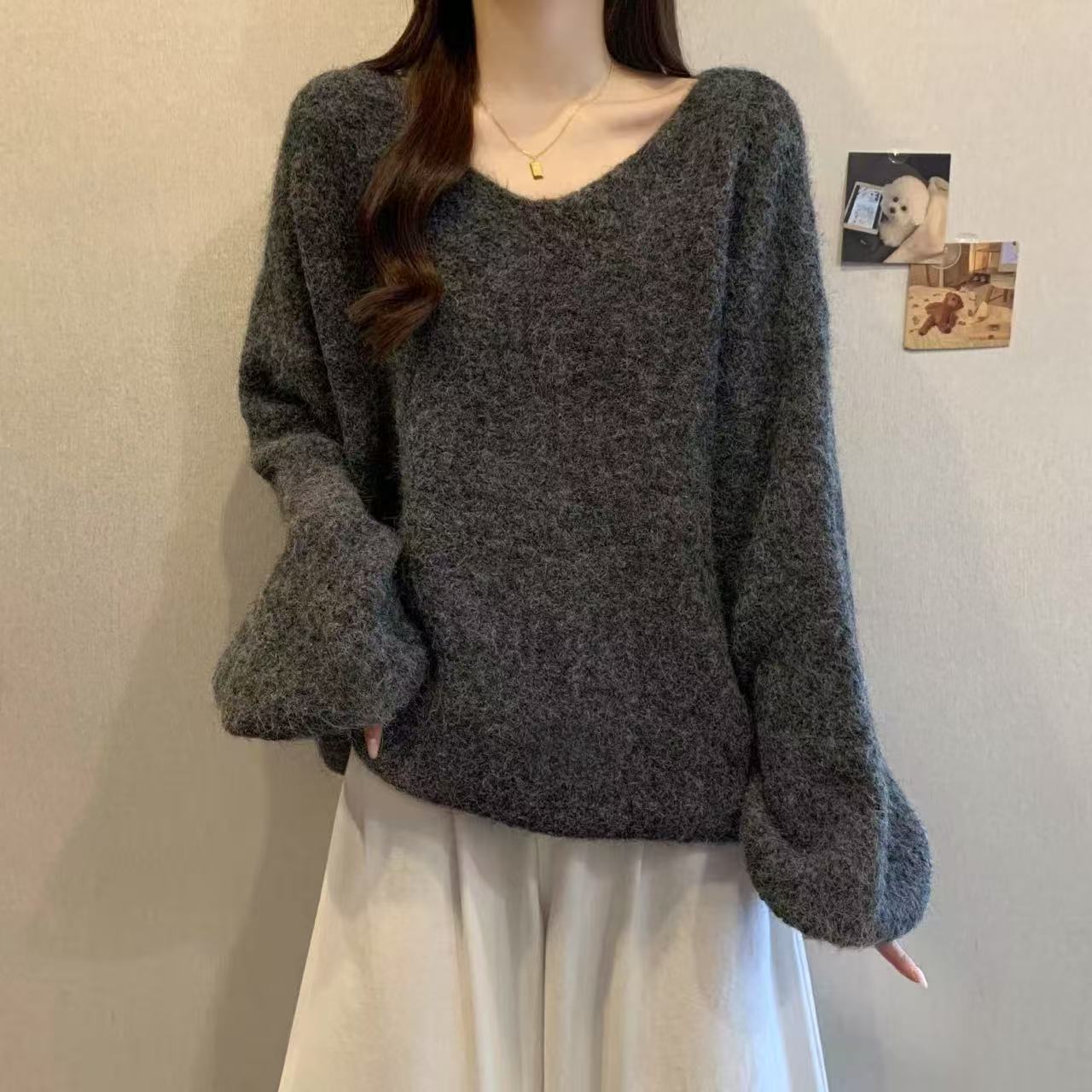 ダークグレー