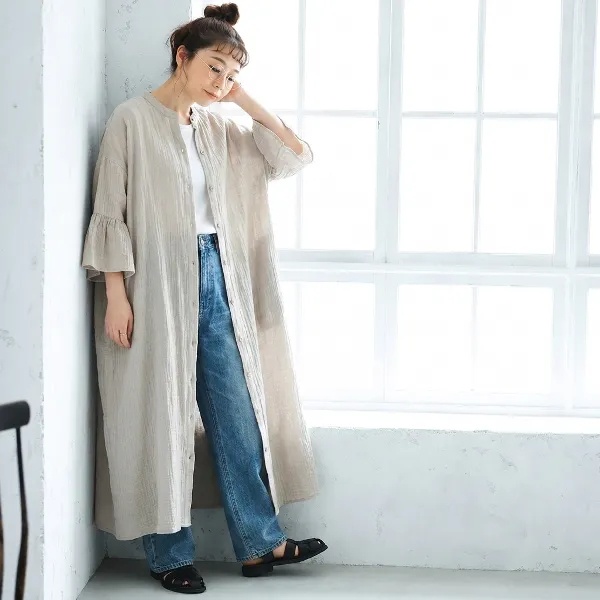 ベージュ